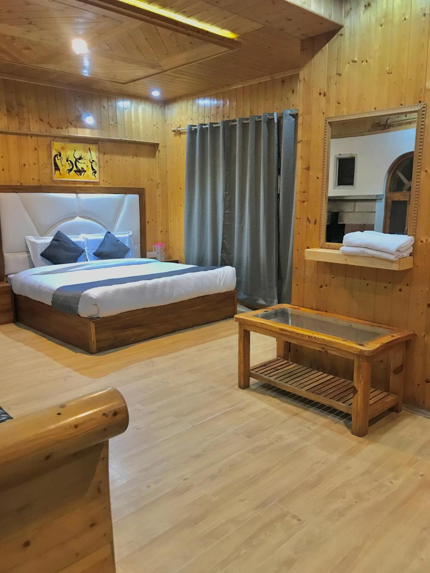 The Avenue Hotel , Manali A River Side Hotel エクステリア 写真