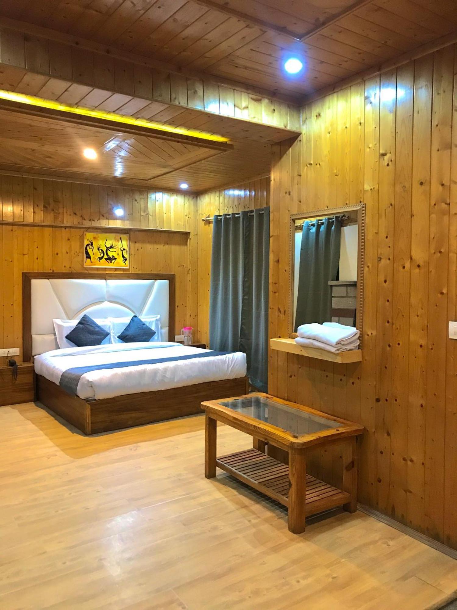 The Avenue Hotel , Manali A River Side Hotel エクステリア 写真
