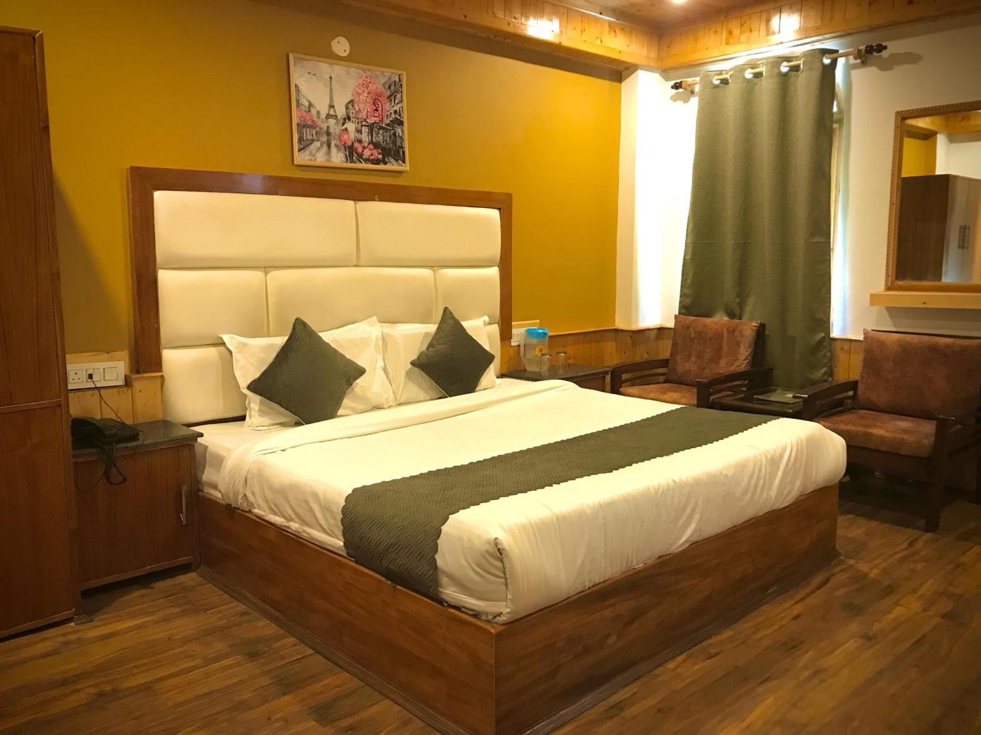The Avenue Hotel , Manali A River Side Hotel エクステリア 写真